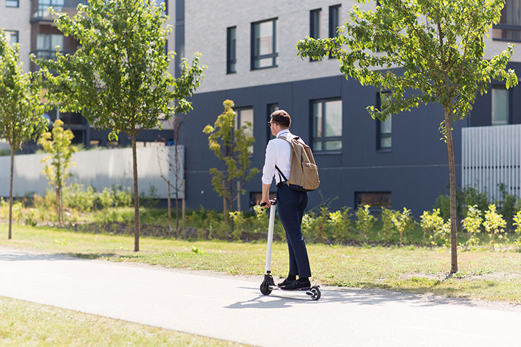 Vantagens das scooters elétricas para ir e voltar do trabalho